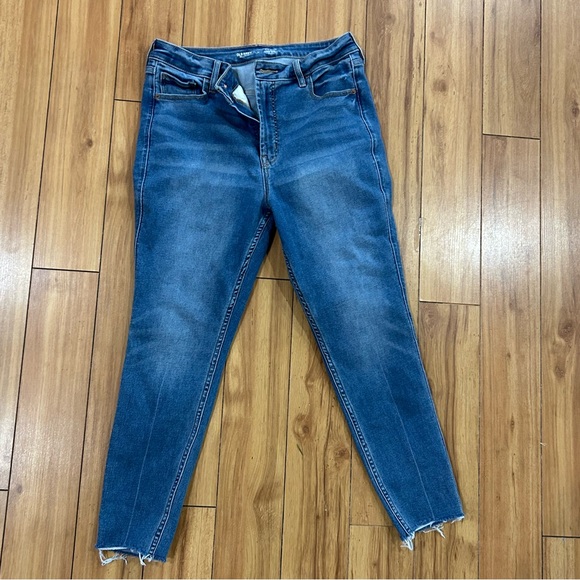 Women’s Skinny Old Navy Jeans - Size 12 - Picture 1 of 2